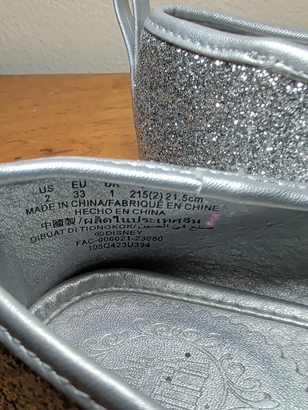 Disney Kids Silver Glitter Mary Jane Shoes Flats Girls Size 2